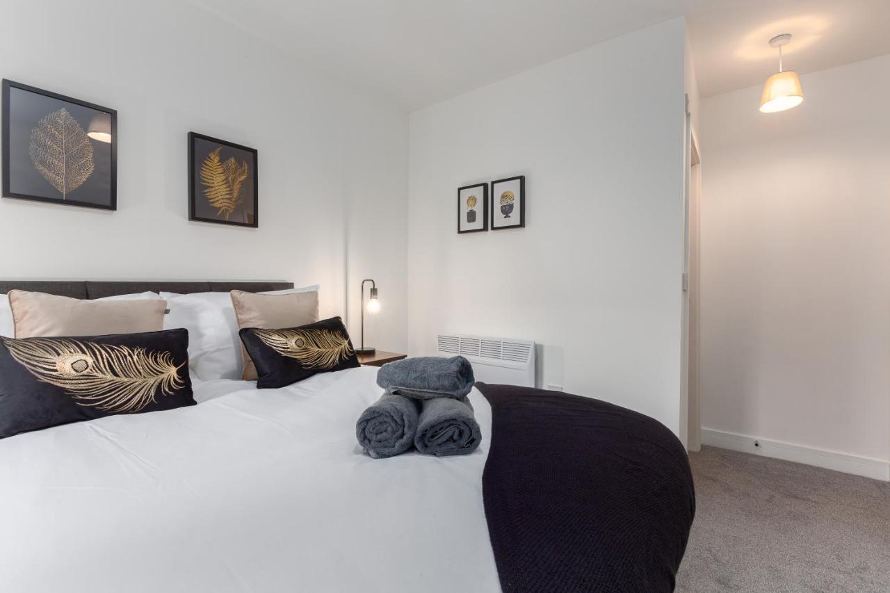Charles Alexander Short Stay - Charnley House Apartments แบล็คพูล ภายนอก รูปภาพ